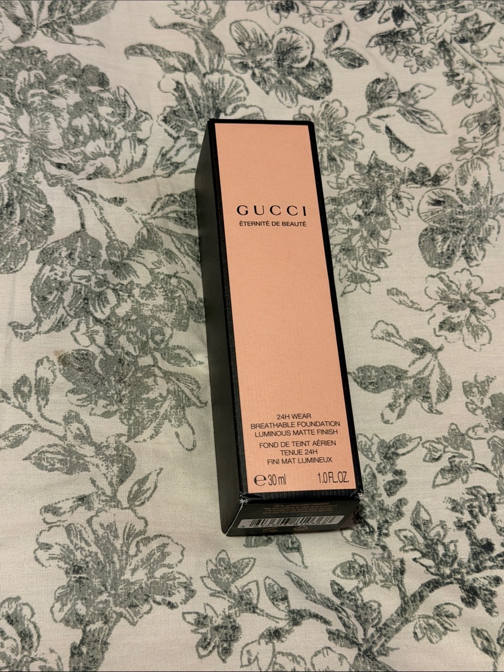 Gucci Matte Fair Medium Foundation — 230 W